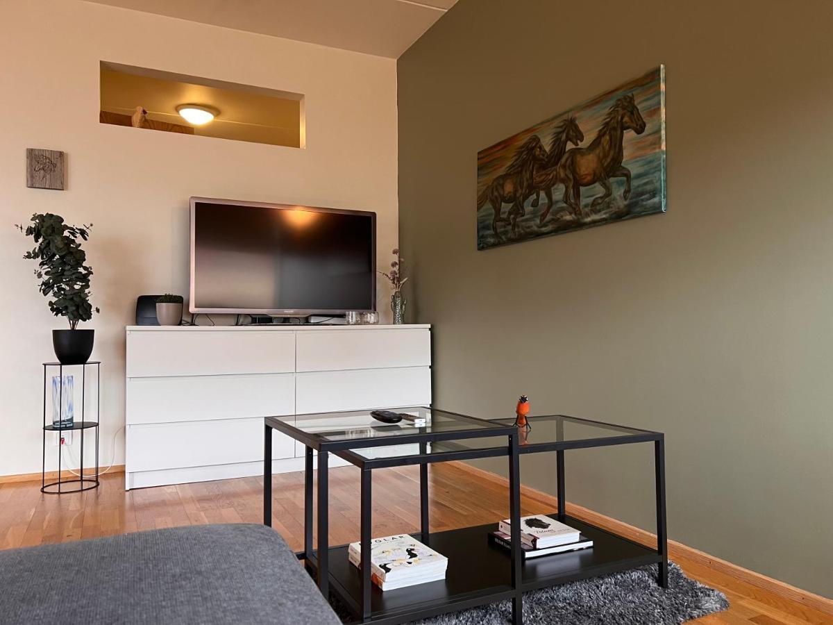 Appartamento Klettaborg Akureyri Esterno foto